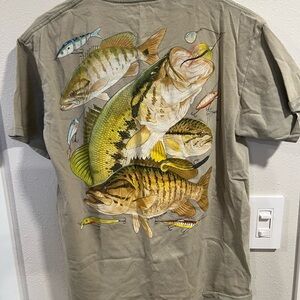 Guy Harvey - Largemouth bass, Smallmouth Bass - Olive Fish Pocket Graphic Tee